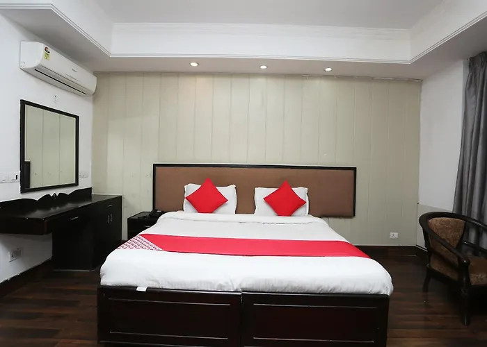 Super Hotel O The Avenue Residency