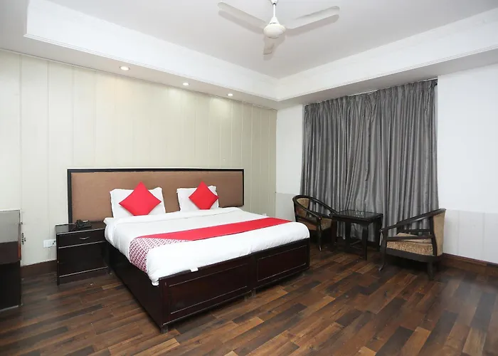Super Hotel O The Avenue Residency